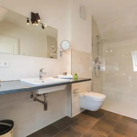 Auszeit - Maisonette-wohnung Mit Meerblick Apartamento